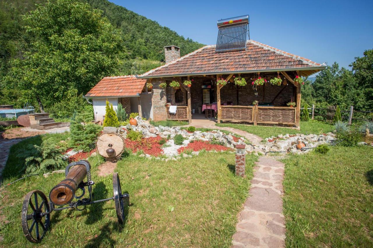 Villa Seosko Domacinstvo „Gabar” Custica Exterior foto